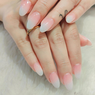 Alia Bhatt Ombre Pink & White Press-On Nails