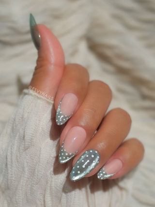 Cat eye in printerest polka in oval shape